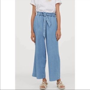 NWT H&M High-Waisted Wide Leg Jeans Size 6